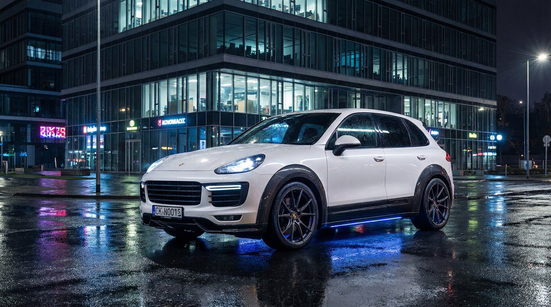 鉴黄师短视频：午夜精选车巡游视频